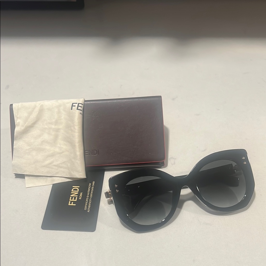 Fendi Black Sunglasses Sleek Design Dark Lenses